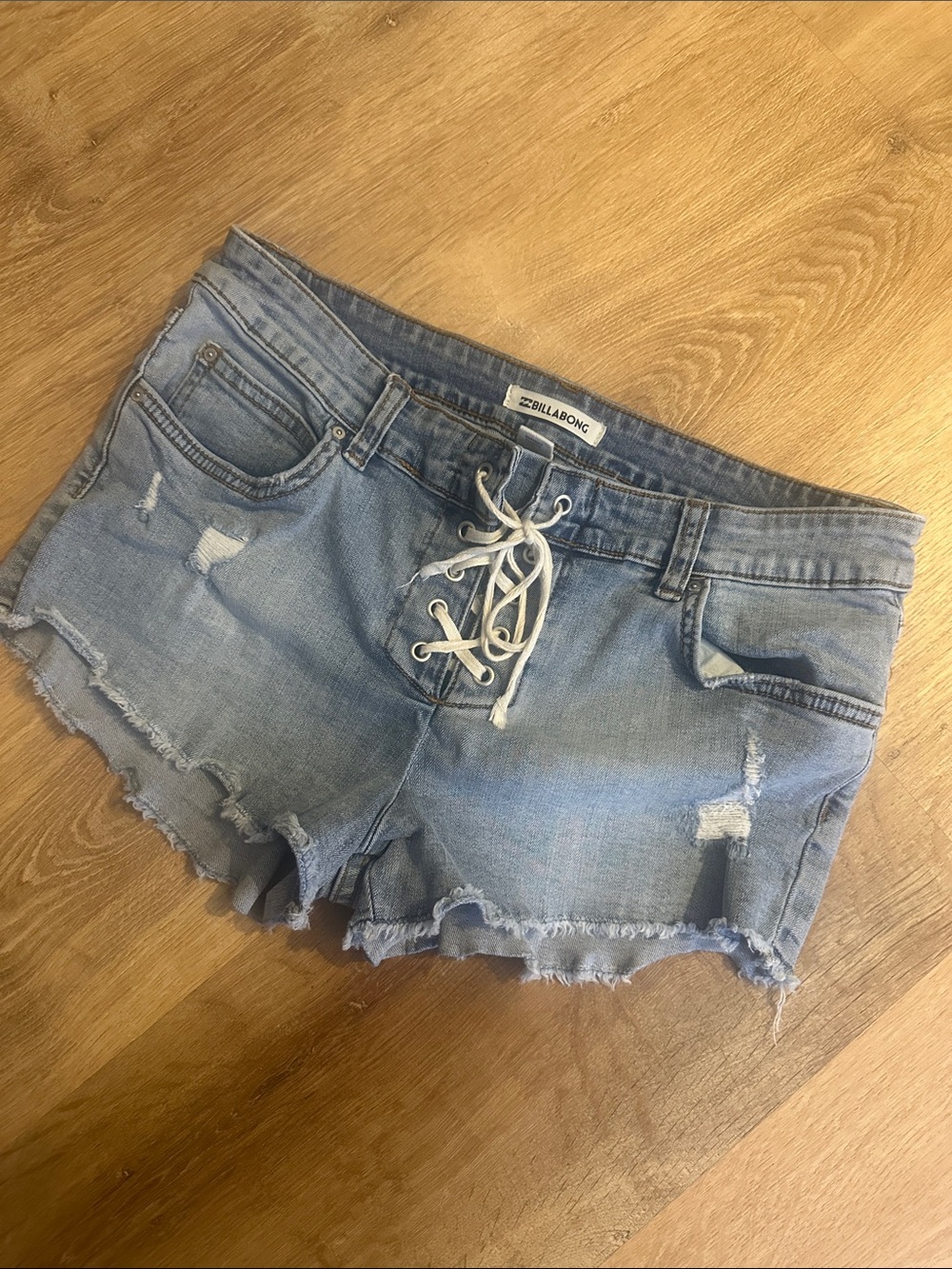 Billabong Light Wash Lace-Up Distressed Denim Shorts-  small  looks Juniors